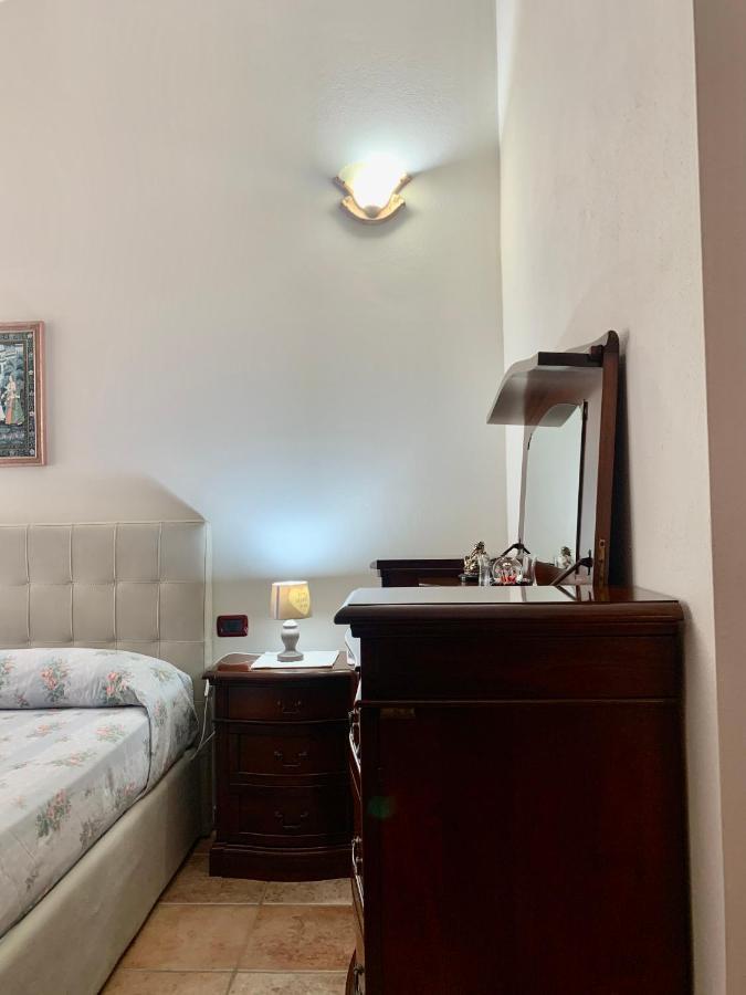 Casa Vacanza V&G Domus De Maria Dış mekan fotoğraf