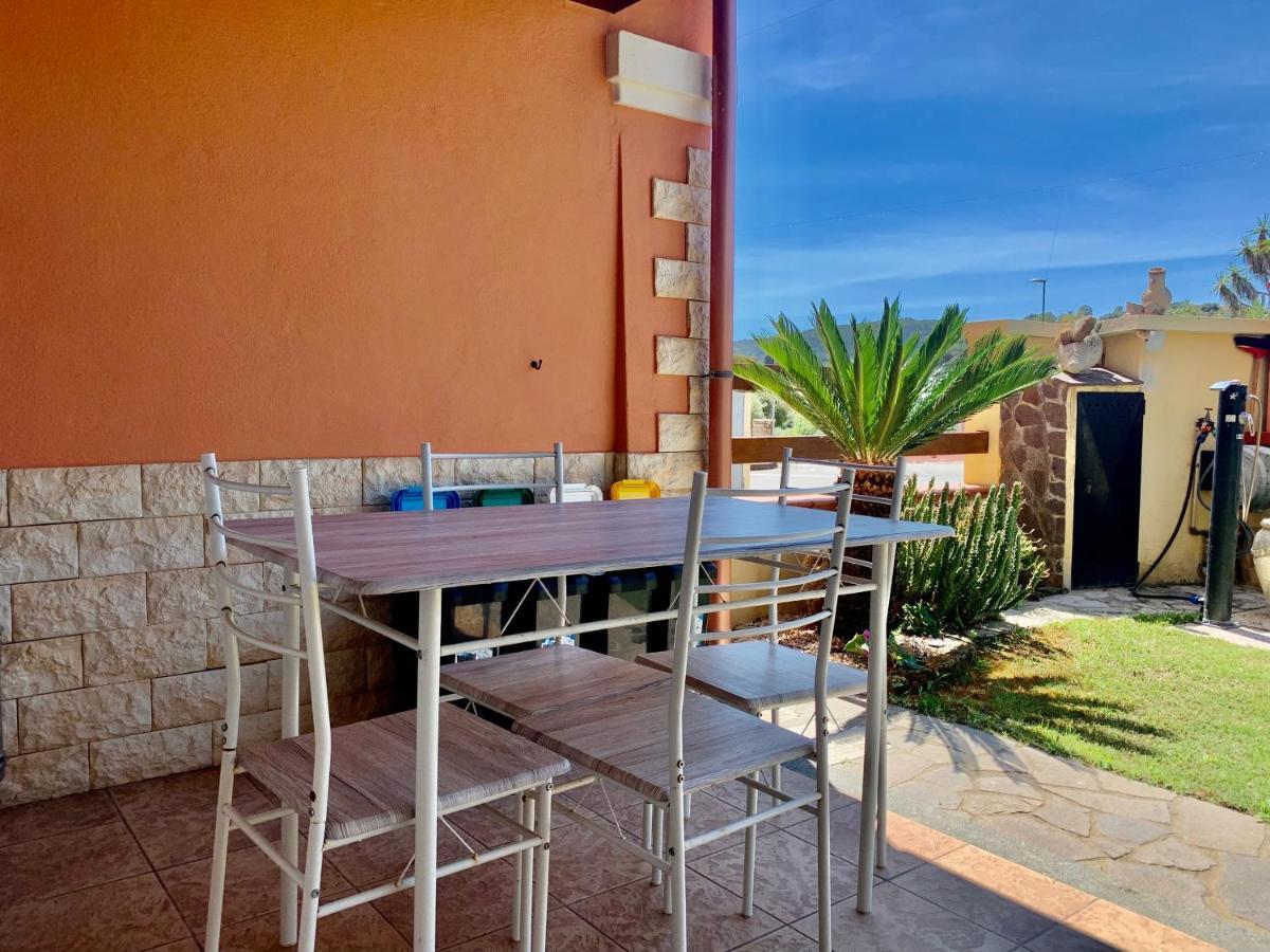 Casa Vacanza V&G Domus De Maria Dış mekan fotoğraf